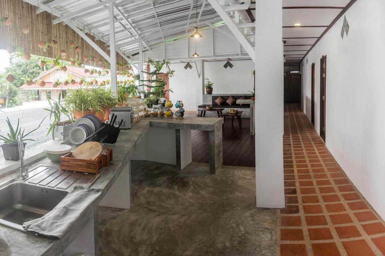 The Sky Hometel Koh Tao Exterior photo
